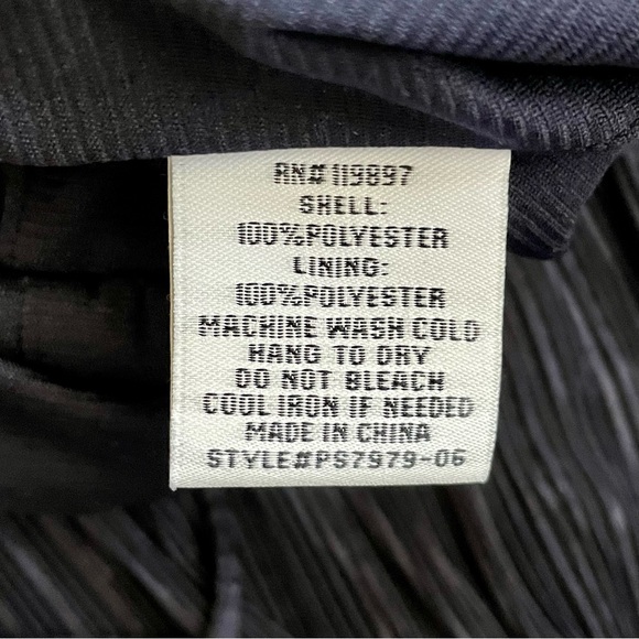 Navy micro pleated jumpsuit with halter top - 19 Cooper - Picture 11 of 12